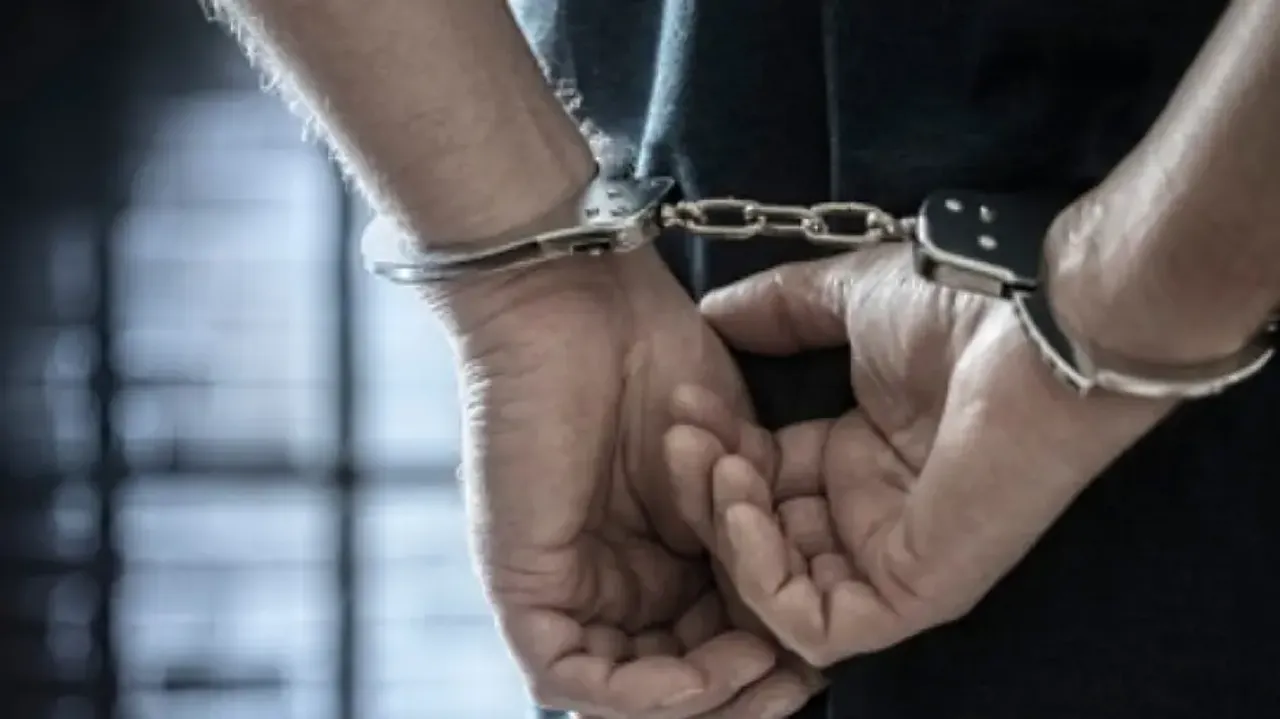 Hostage drama in Mumbai! Man arrested for holding 15 kids hostage