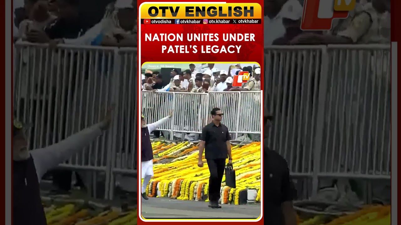 PM Modi Waves To Crowd During Unity Day Parade At Ekta Nagar