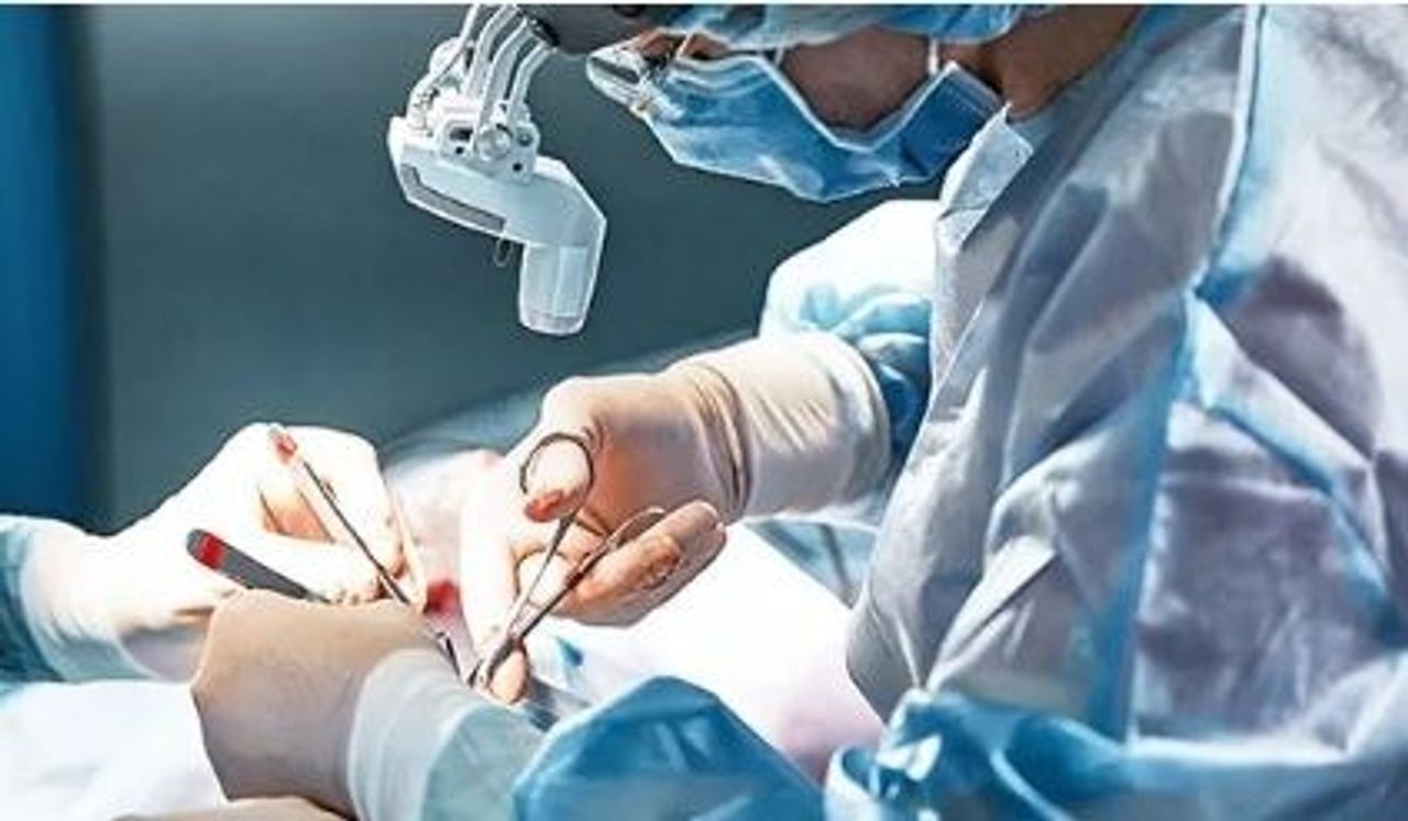 Man weighing 130 kg dies in effort to impress girlfriend’s parents after gastric bypass surgery! Man weighing 130 kg dies in effort to impress girlfriend’s parents after gastric bypass surgery!