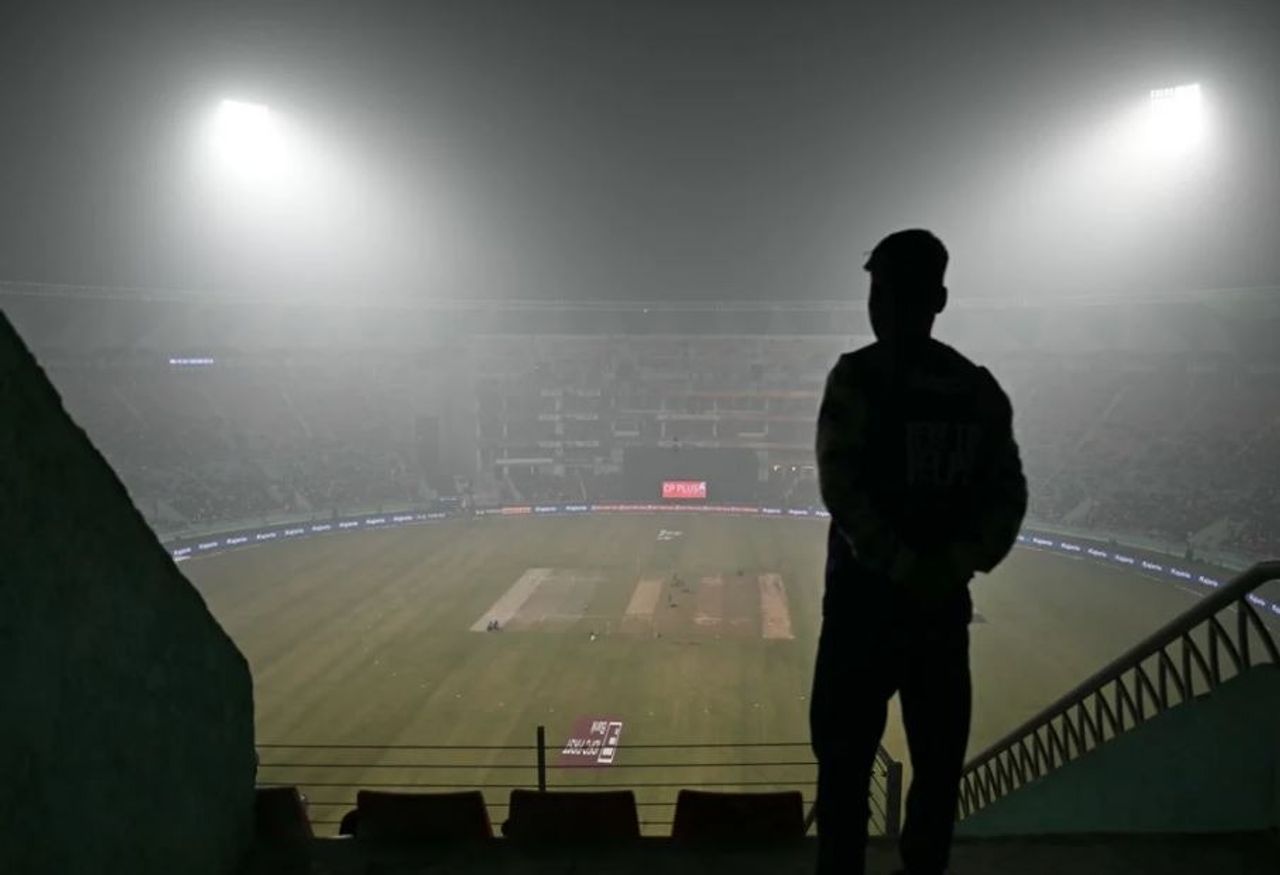 India vs South Africa 4th T20I abandoned due to fog, former Indian cricketer slams umpires’ decision India vs South Africa 4th T20I abandoned due to fog, former Indian cricketer slams umpires’ decision