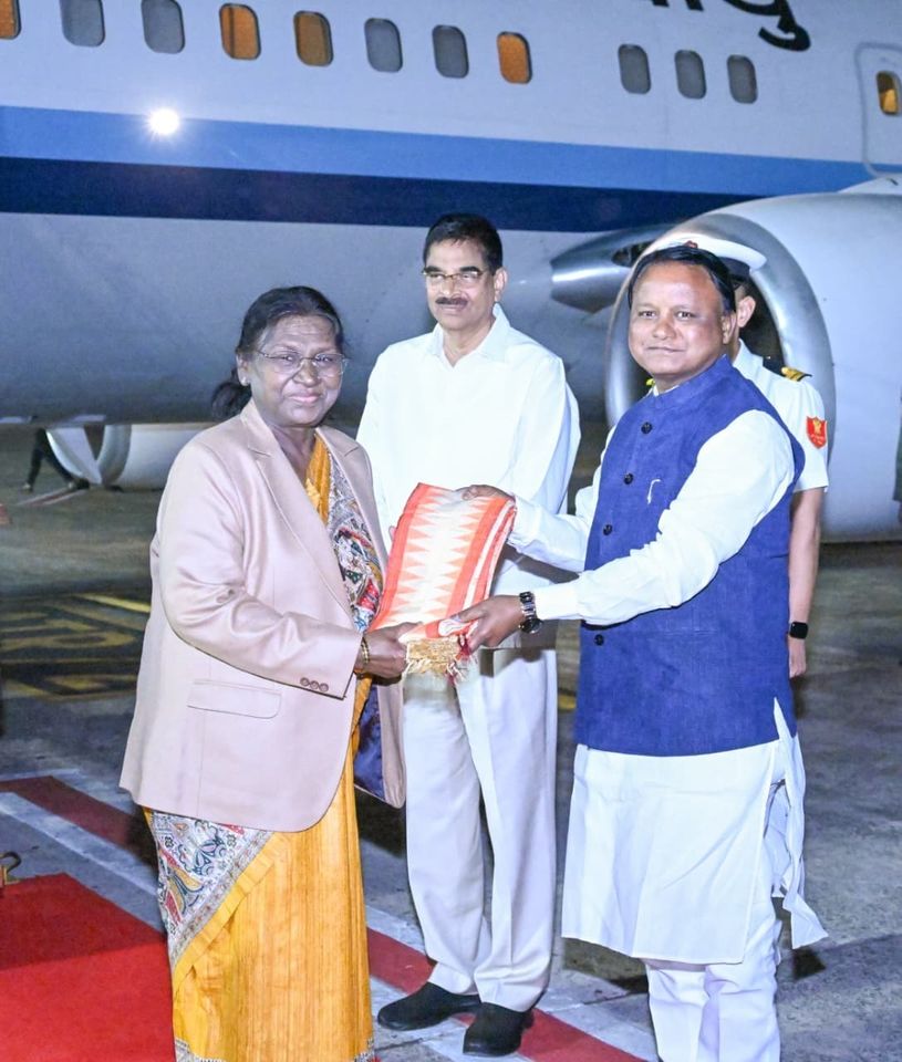 President Droupadi Murmu Arrives in Odisha on six-day visit President Droupadi Murmu Arrives in Odisha on six-day visit